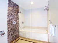 gallery-premier-deluxe-bathroom