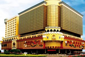 casa real hotel macau facade